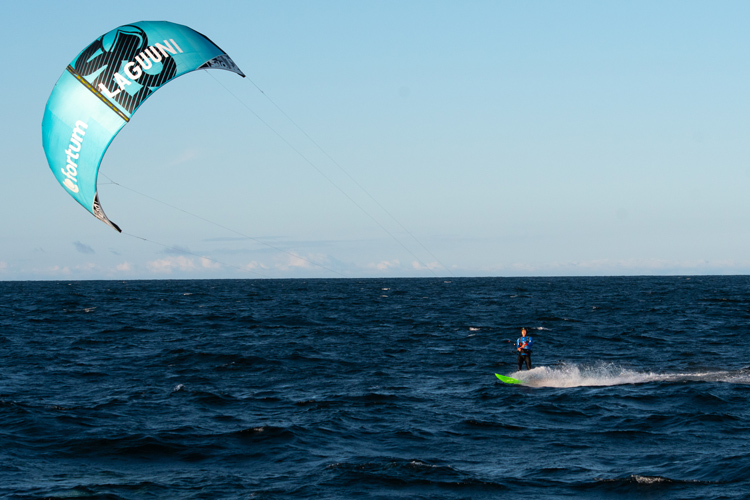 Baltic Sea: three Finnish kitesurfers sailed from Sandhamn, Sweden, to Hanko, Finland | Photo: Laguuni