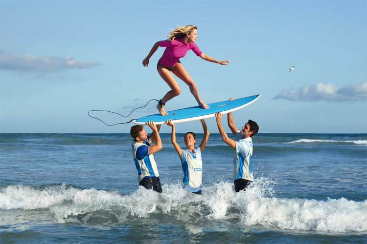 Surfing: some advertising campaigns are truly cringe-worthy | Ad: Decathlon