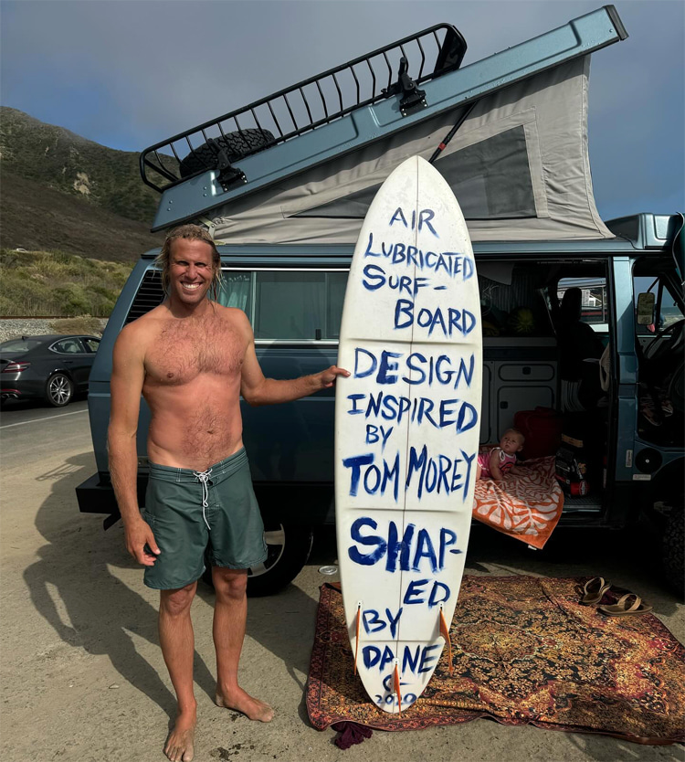 Dane Gudauskas: showcasing his Tom Morey-inspired air-lubricated surfboard | Photo: Gudauskas Archive