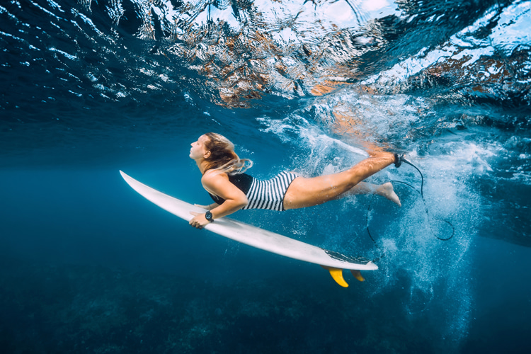 7 tips for beginner underwater surf photographers